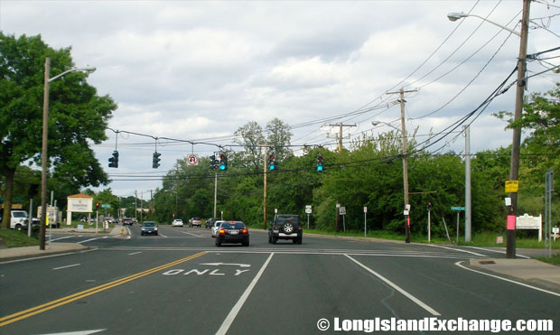 Montauk Highway Eastbound approaching Great East Neck Road Intersection, West Babylon