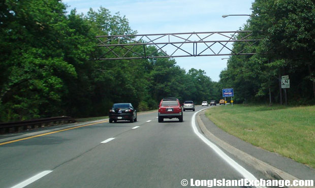 Northern State Parkway Westbound from Sunken Meadow Parkway, Commack