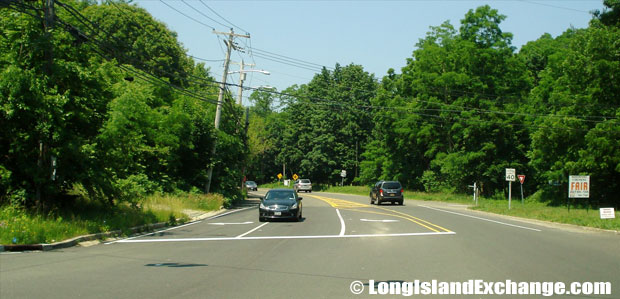 Route 25A Westbound from Bread & Cheese Hollow Road, Northport