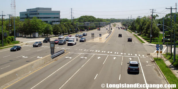 Veterans Memorial Highway looking Eastbound from Long Island Expressway, Islandia