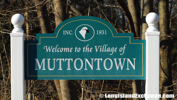 Muttontown Village Sign