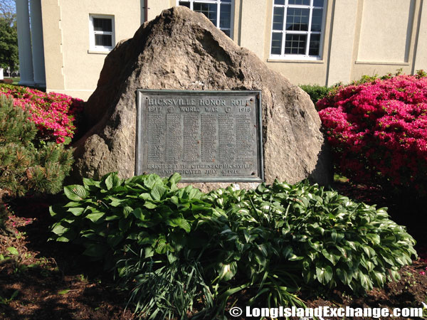 Hicksville World War Memorial