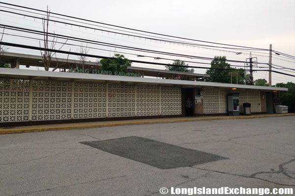 Bellerose LIRR Station