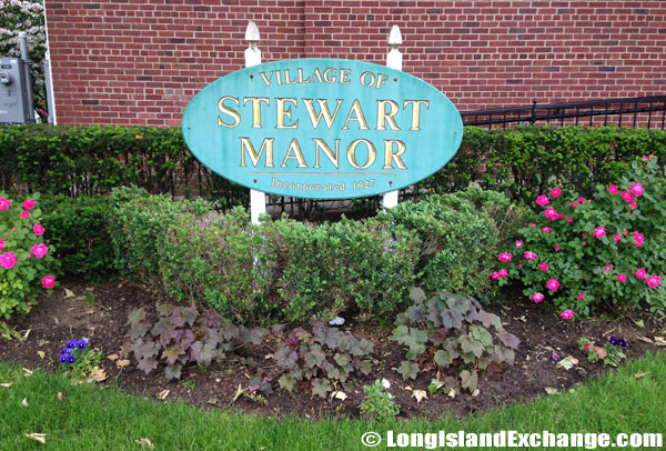 Stewart Manor Village Sign