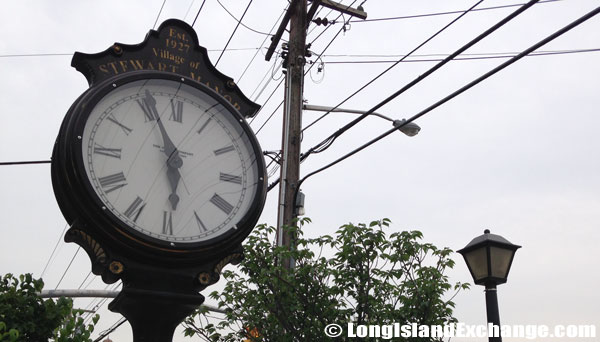 Stewart Manor Old Clock