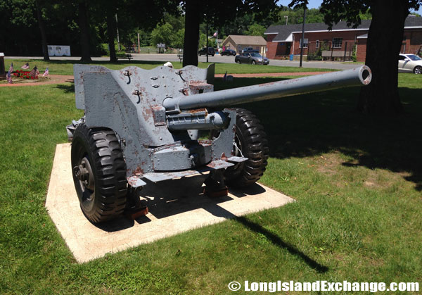 Glen Head Old War Cannon