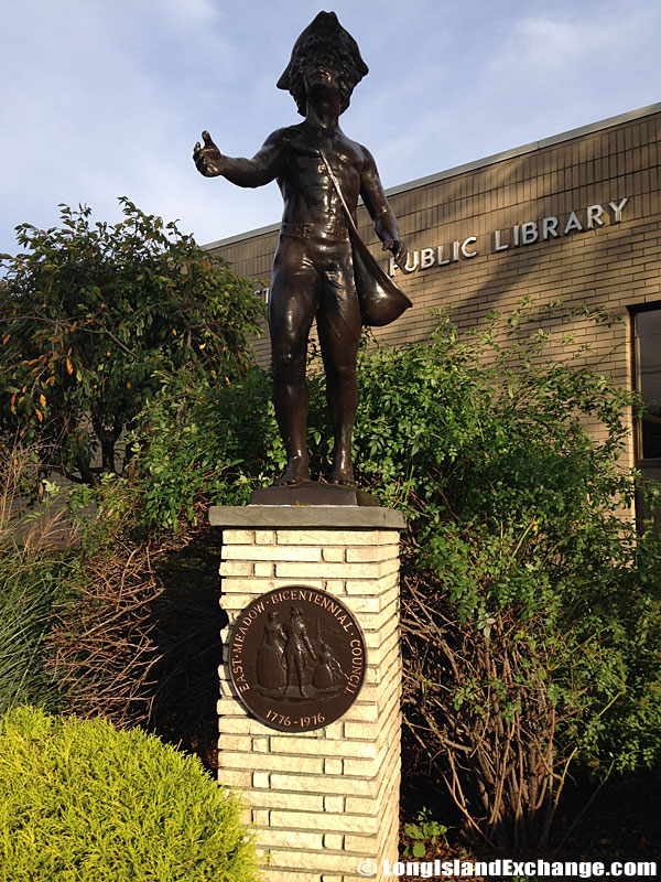 Bicentennial Committee Statue