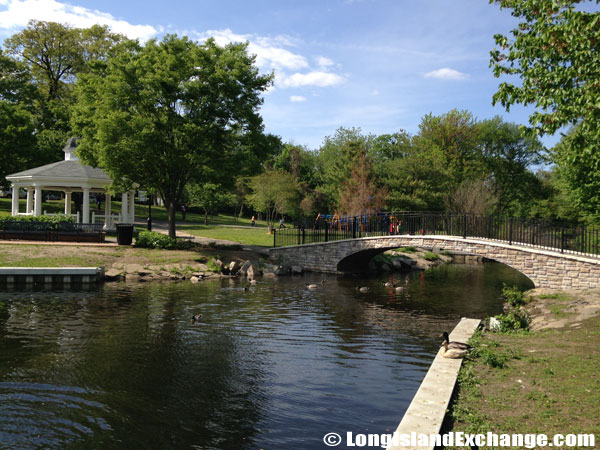 Hall Pond Park