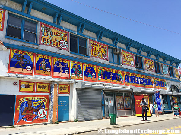 Coney Island Circus Sideshow