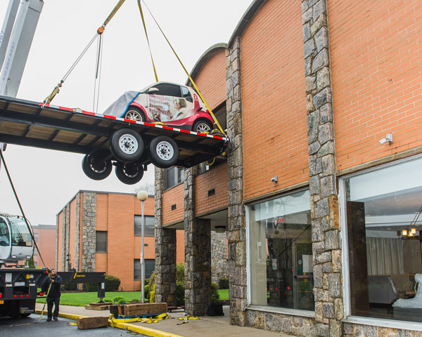 Smart-Car-Crane-Shot